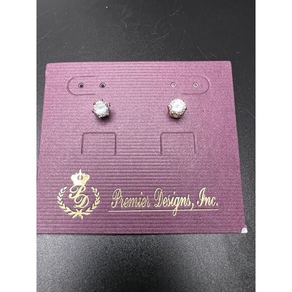 Premier Designs Solitaire Earrings - Picture 5 of 5